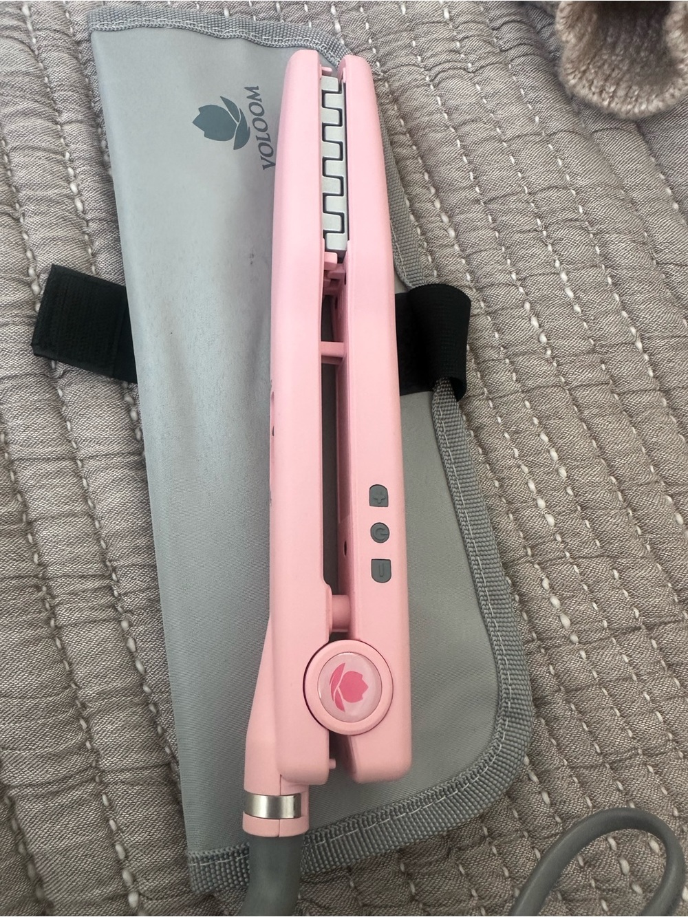 White Hair Volumizing Iron with Digital Display - Picture 2 of 3